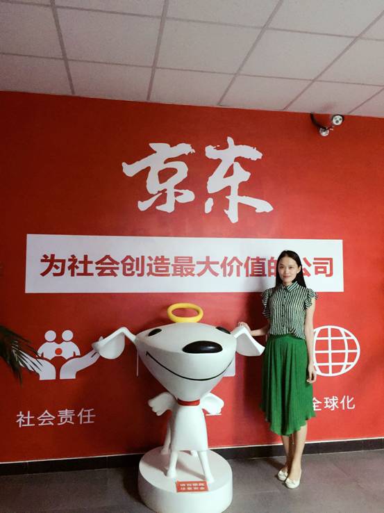 王玮玲.jpg